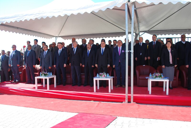 2013 yl Hastanenin Resmi Al ile mam Hatip Ortaokulu'nun temel atma treninden resimler
